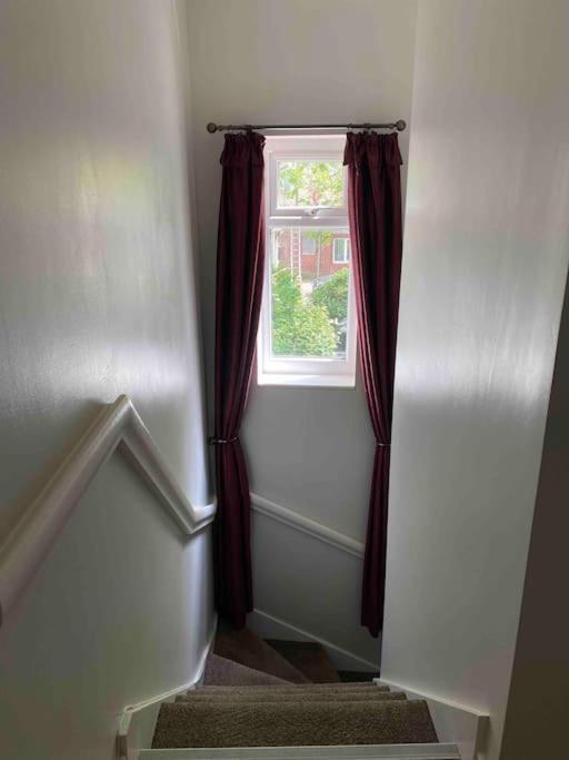 Apartamento Contemporary Duplex - Private Patio & Parking Stockport Exterior foto
