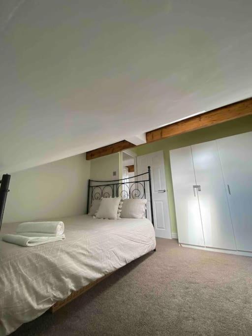 Apartamento Contemporary Duplex - Private Patio & Parking Stockport Exterior foto